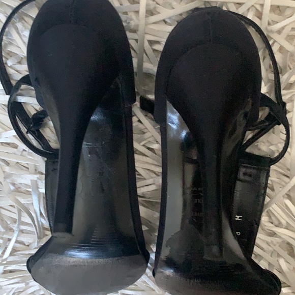 SOLD❌Stuart Weitzman Heels - Picture 8 of 13